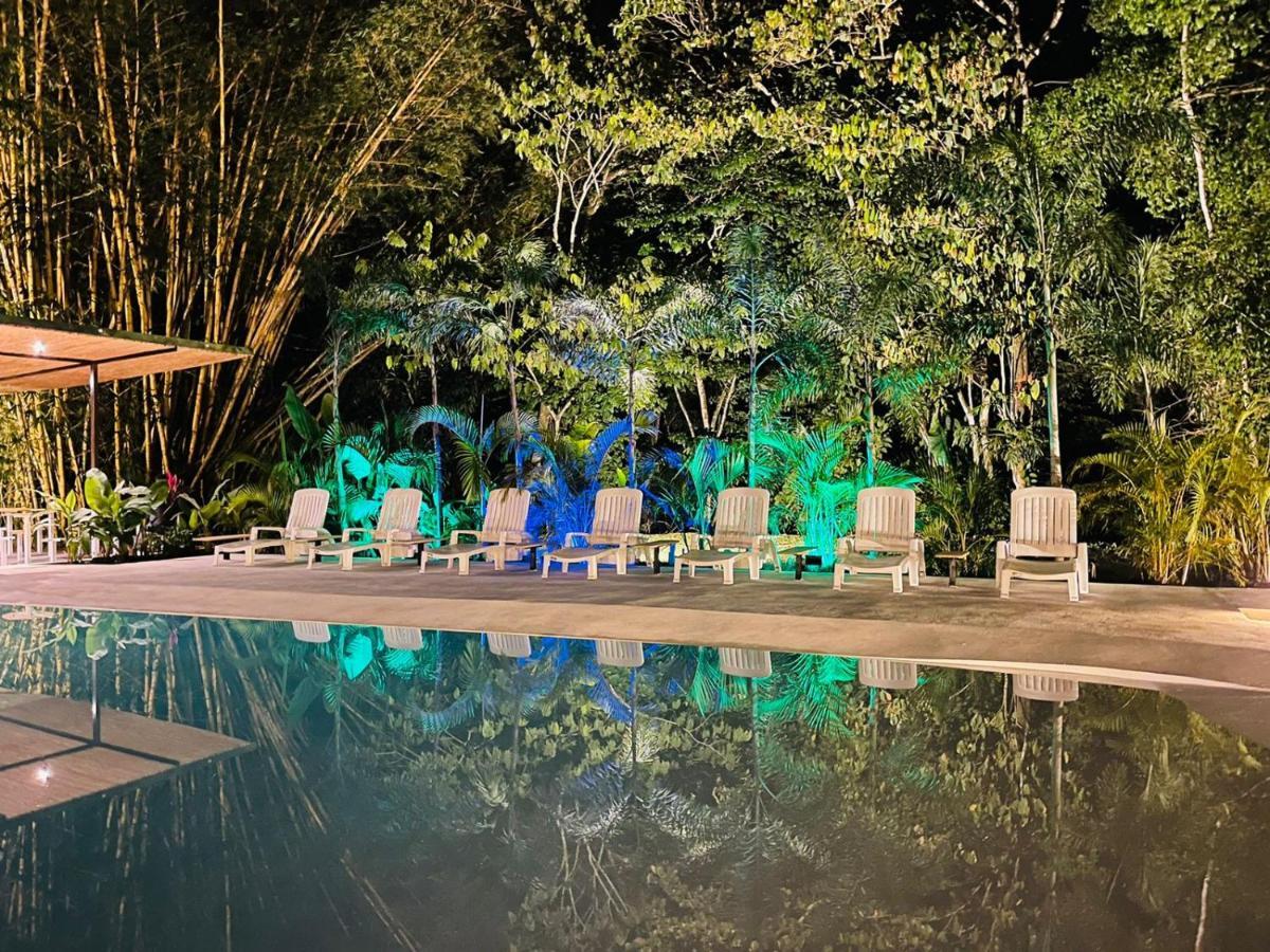 ホテルGrand Park Manuel Antonio ケポス エクステリア 写真