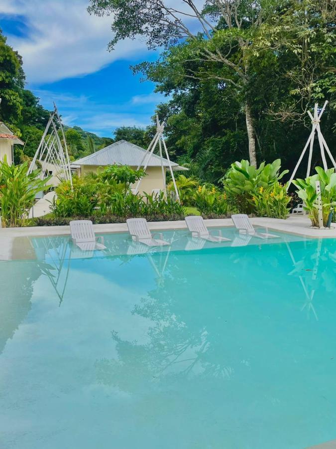 ホテルGrand Park Manuel Antonio ケポス エクステリア 写真