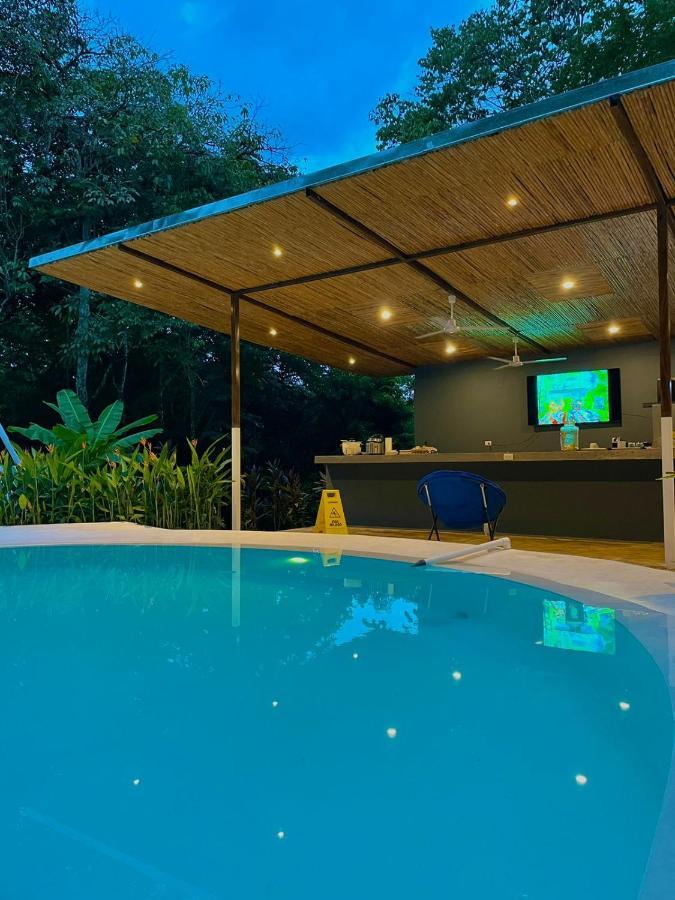 ホテルGrand Park Manuel Antonio ケポス エクステリア 写真