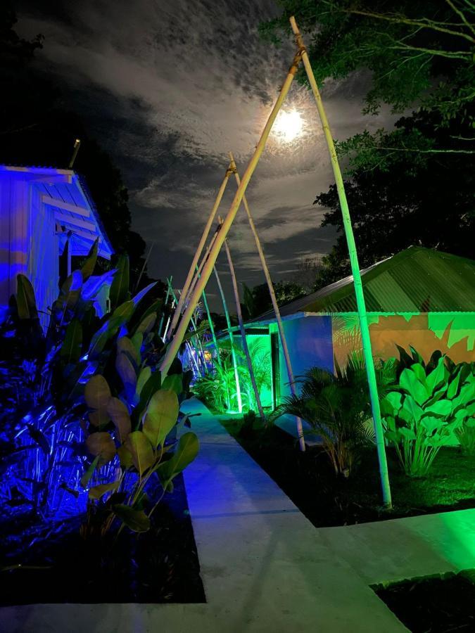 ホテルGrand Park Manuel Antonio ケポス エクステリア 写真