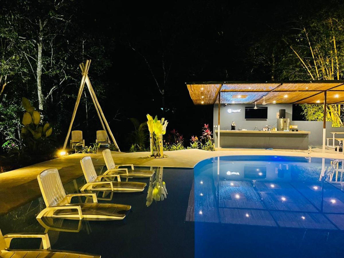 ホテルGrand Park Manuel Antonio ケポス エクステリア 写真