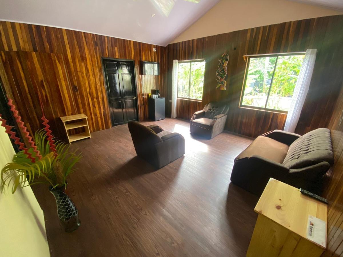 ホテルGrand Park Manuel Antonio ケポス エクステリア 写真