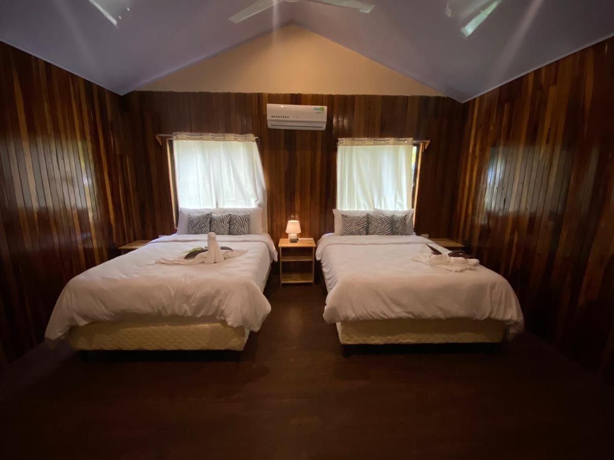ホテルGrand Park Manuel Antonio ケポス エクステリア 写真